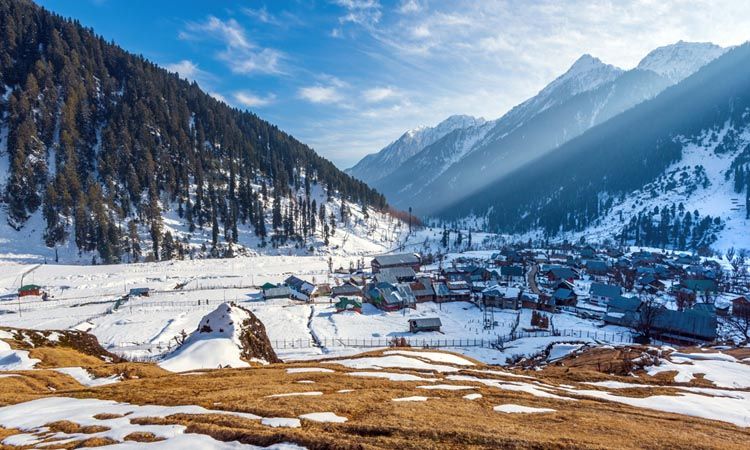 Agra – Delhi – Kashmir – ₹16,999 (Kerala to Kerala)