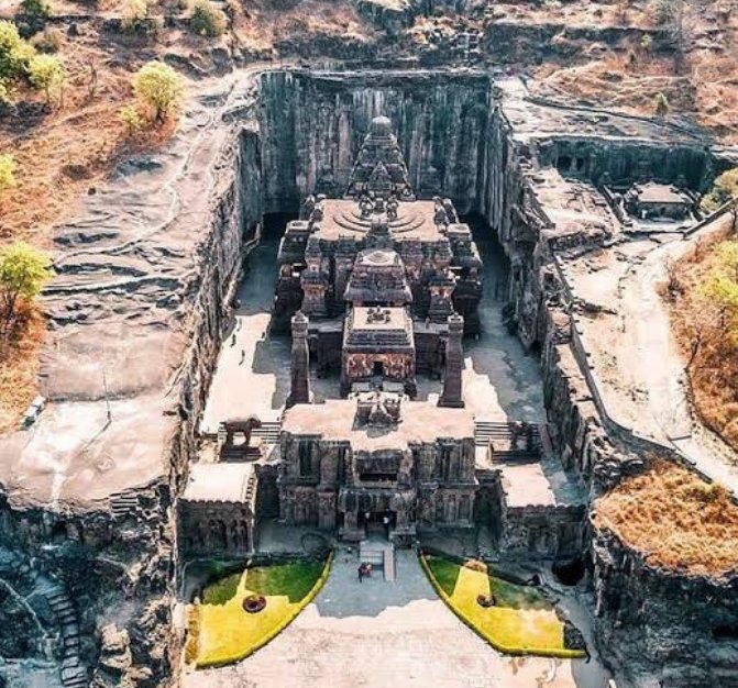 Aurangabad – Ajanta & Ellora Caves – Devagiri Fort – ₹9,999